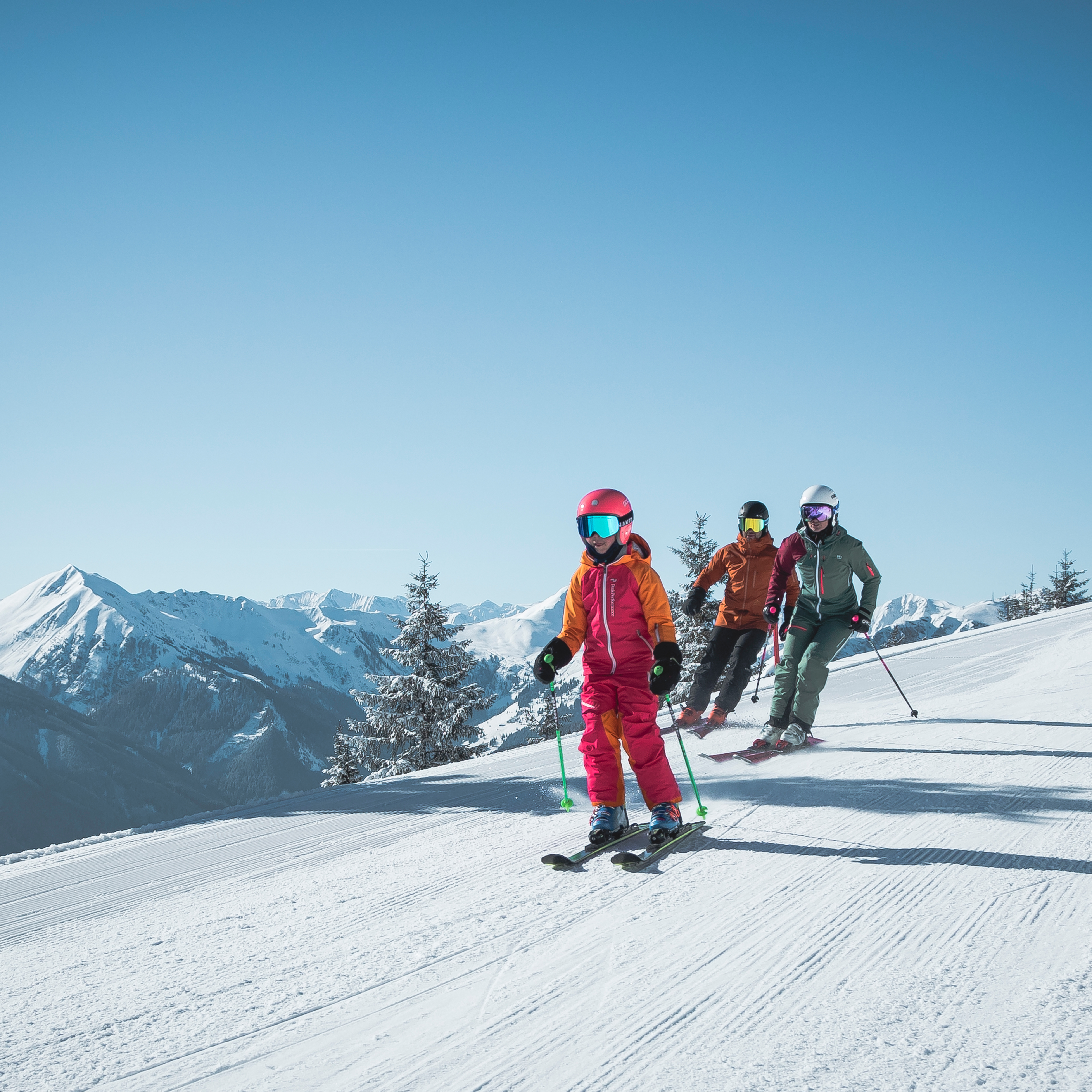 Familienfotos Hinterglemm Familienskifahren im Skicircus Saalbach Hinterglemm Leogang Fieberbrunn