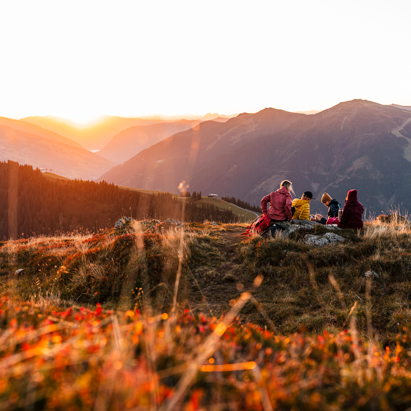 Herbstwandern _ Autumn Hiking in Saalbach Hinterglemm (1) Herbstwandern Autumn Hiking in Saalbach Hinterglemm 1