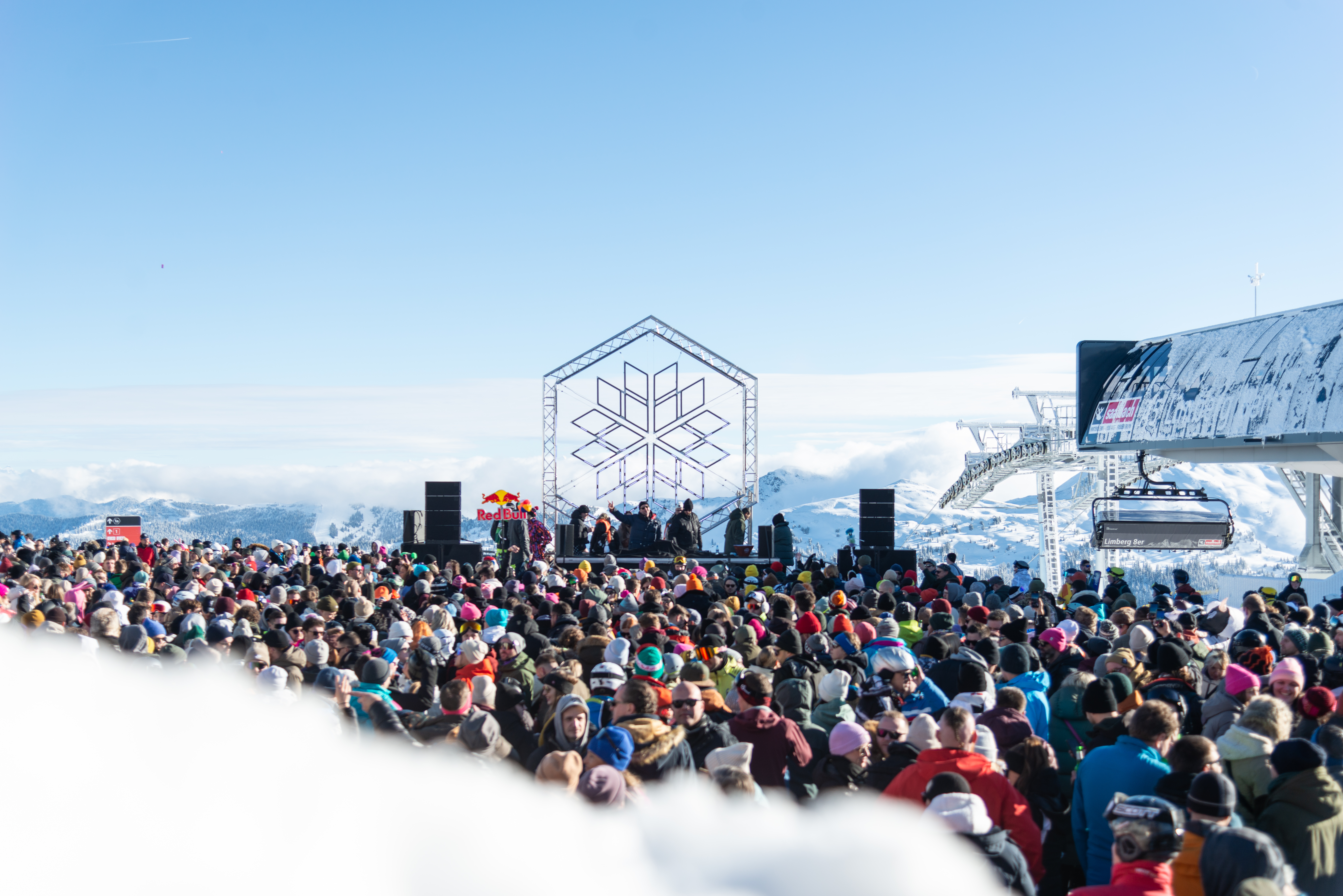 Rave on Snow 2023