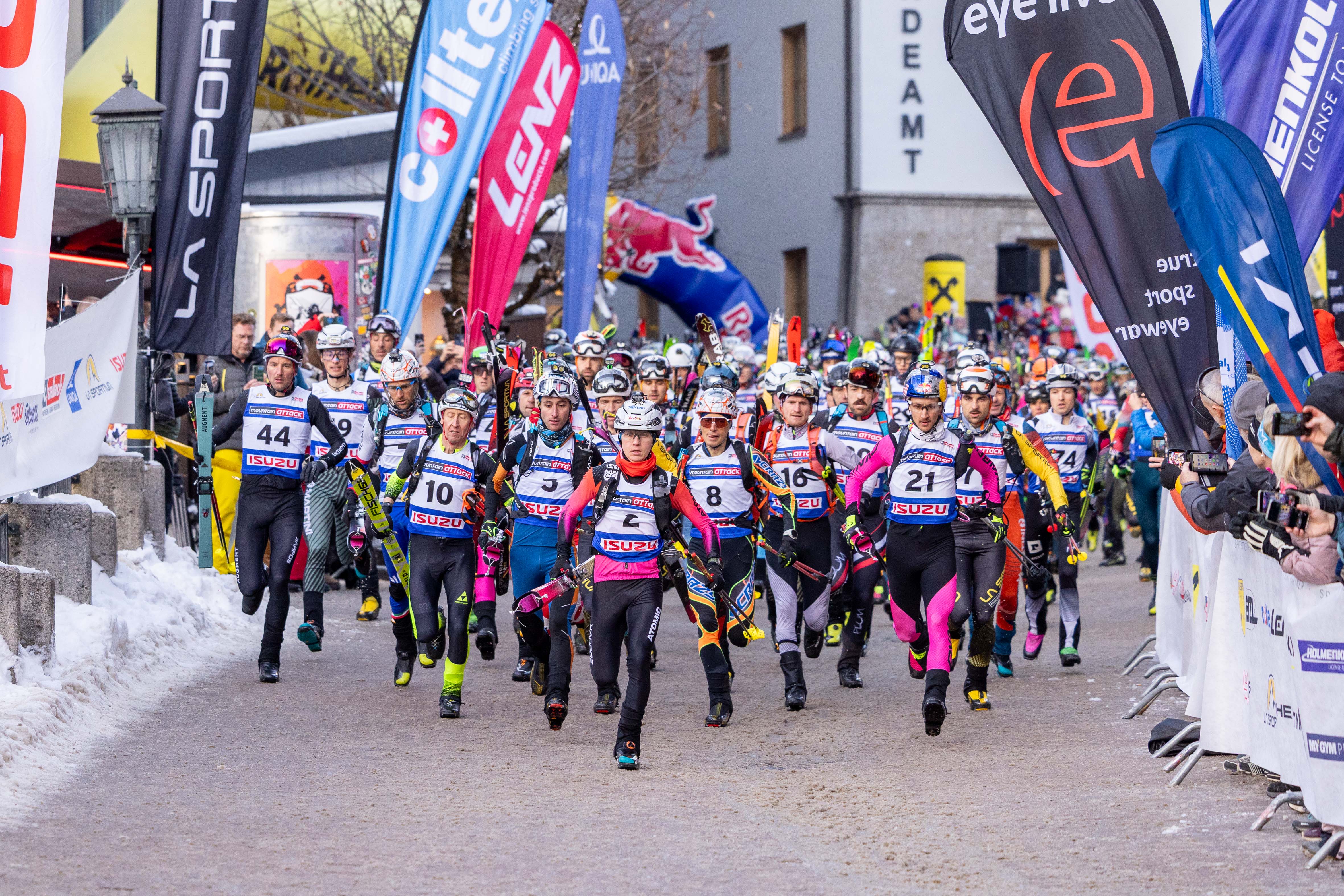 Start am Dorfplatz Saalbach